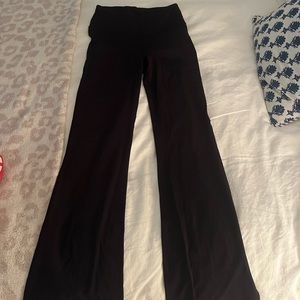 Lululemon nulu groove pant (flare pant)